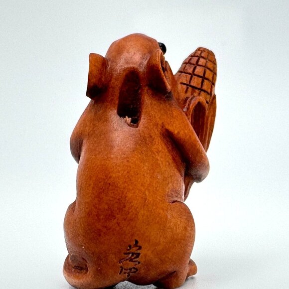 Ojime Bead Netsuke Mouse with Corn Cob Hand-Carved Boxwood Signed Figurine - Picture 6 of 8